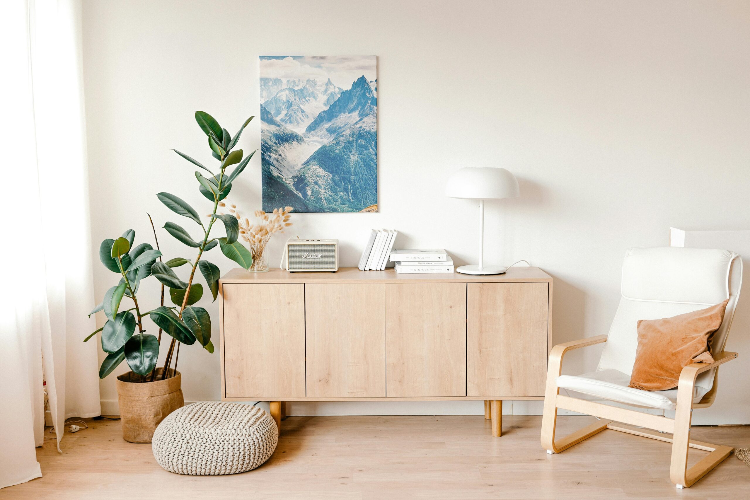 Feng shui w mieszkaniu: jak ustawić meble zgodnie z energią?