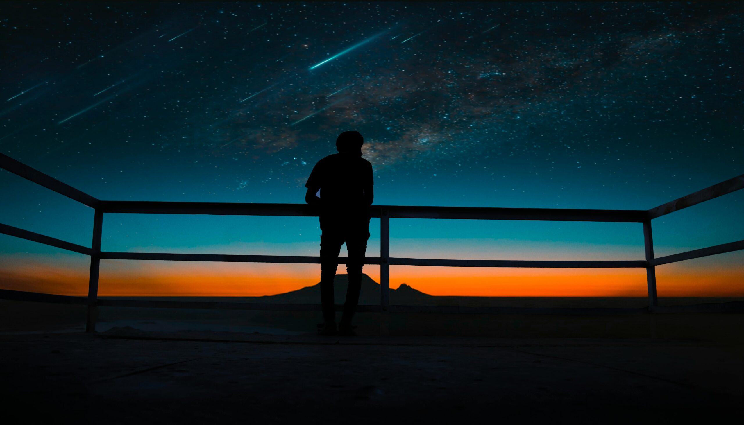 Taurydy 2025 - kiedy i gdzie oglądać deszcz meteorów?