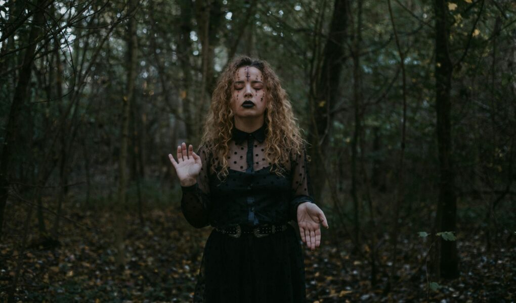 Wróżby na Halloween i Andrzejki - rytuał intencji